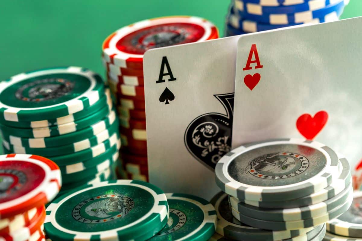 Poker - Game bài cá cược trí tuệ hấp dẫn